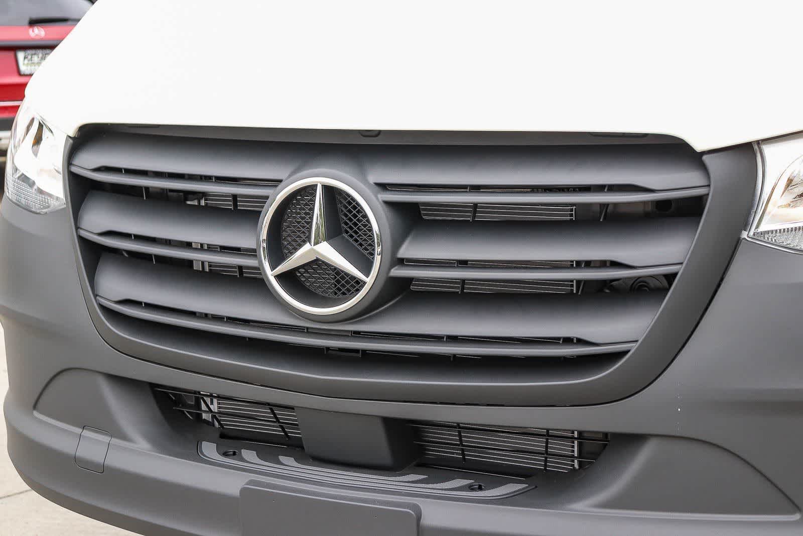 Thumbnail: 2026 Mercedes-Benz Sprinter - 8