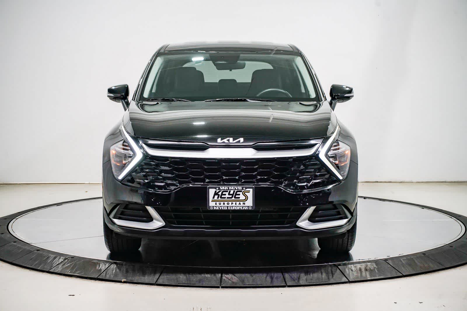 Thumbnail: 2023 Kia Sportage - 6