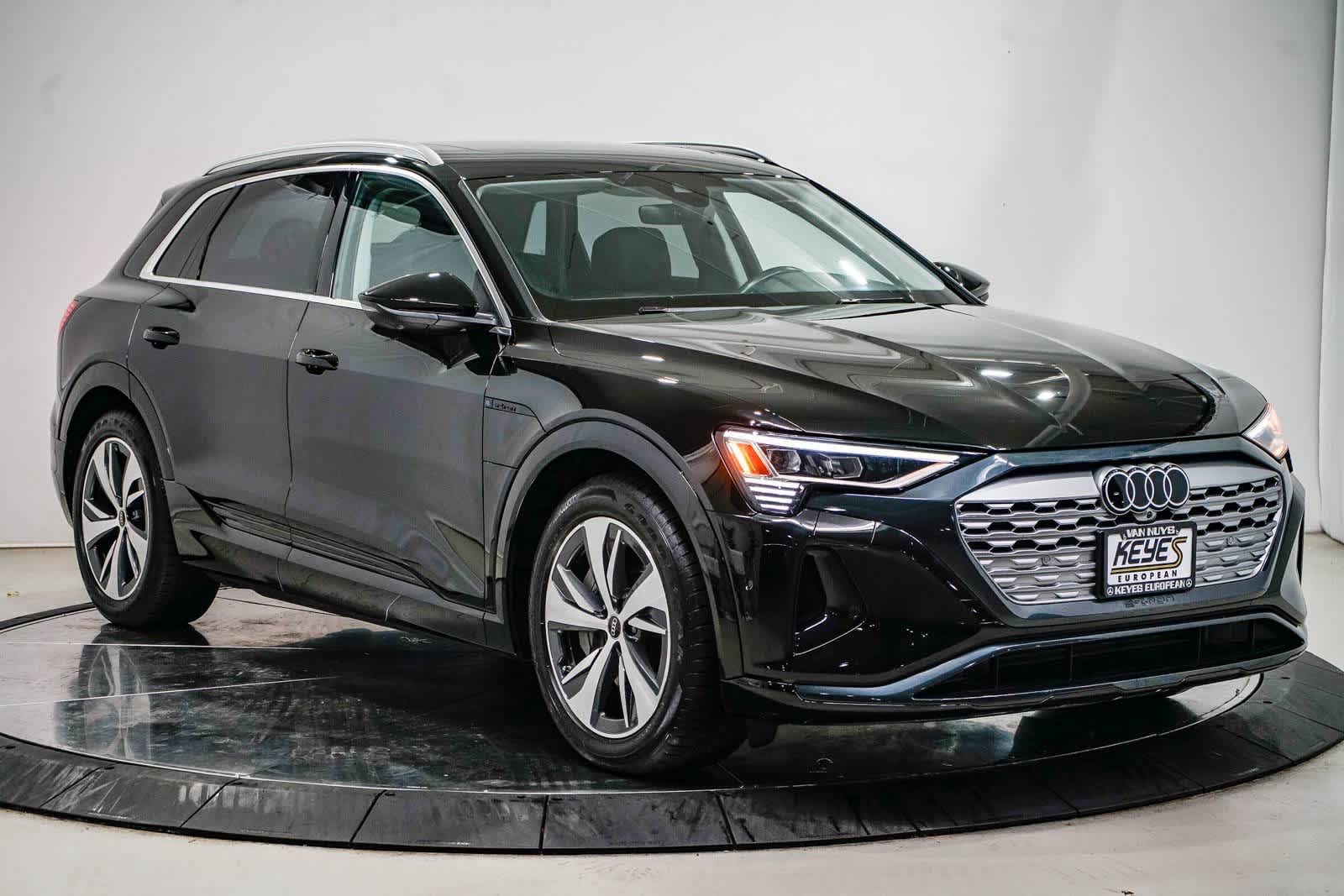 Thumbnail: 2024 Audi Q8 e-tron - 5