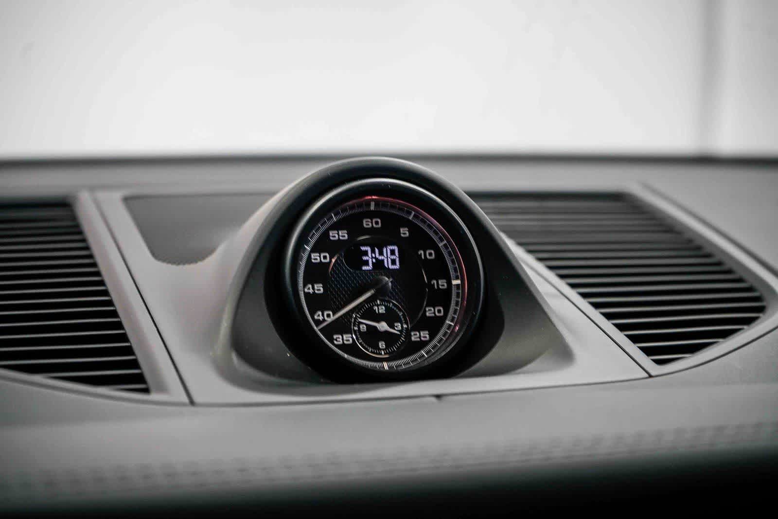 Thumbnail: 2024 Porsche Macan - 22