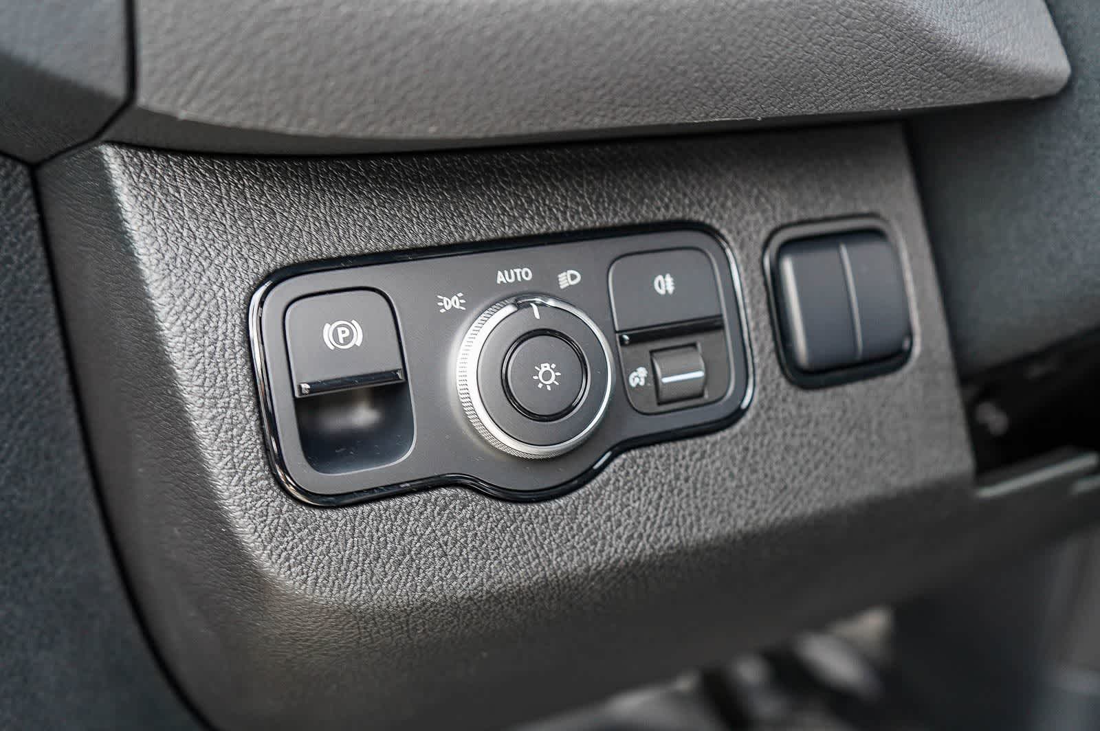 Thumbnail: 2026 Mercedes-Benz Sprinter - 22