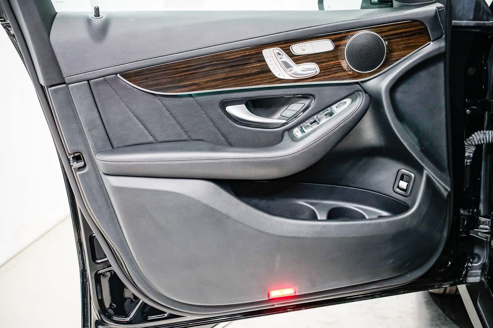 Thumbnail: 2023 Mercedes-Benz GLC - 19