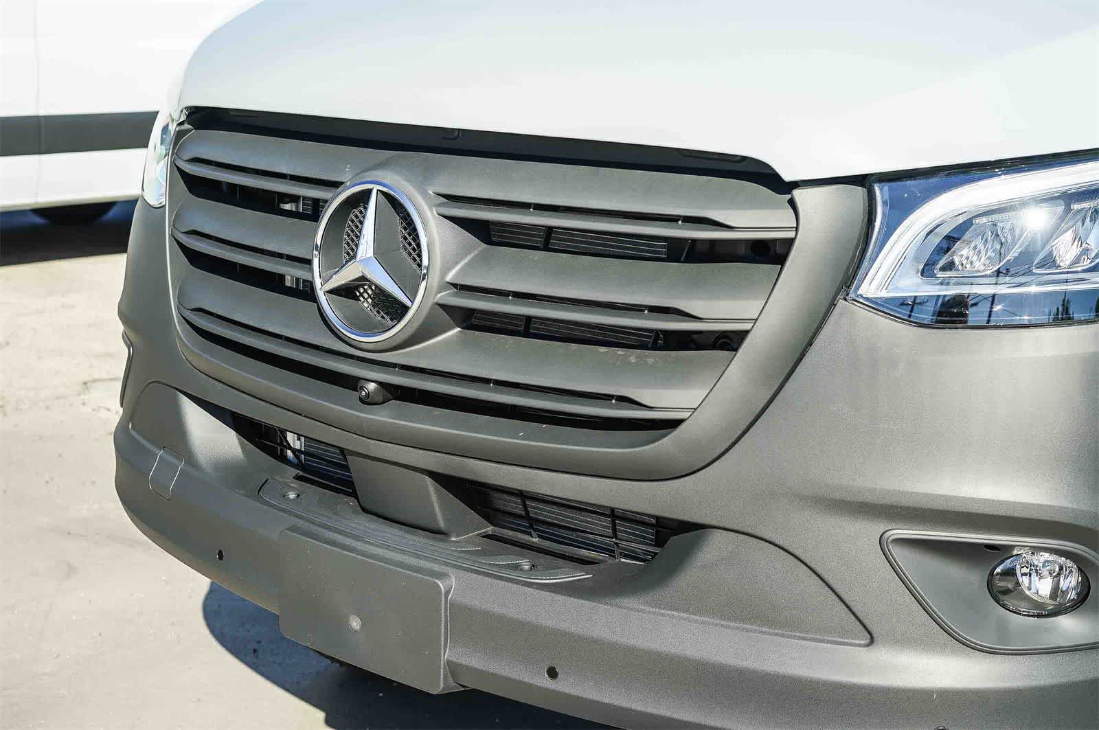 Thumbnail: 2026 Mercedes-Benz Sprinter - 11