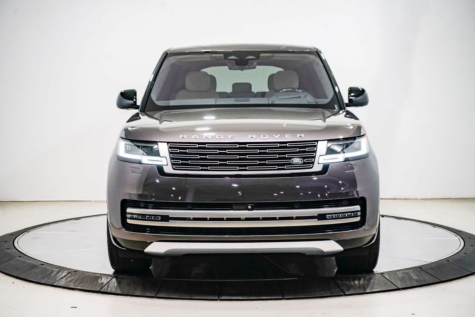 Thumbnail: 2023 Land Rover Range Rover - 6
