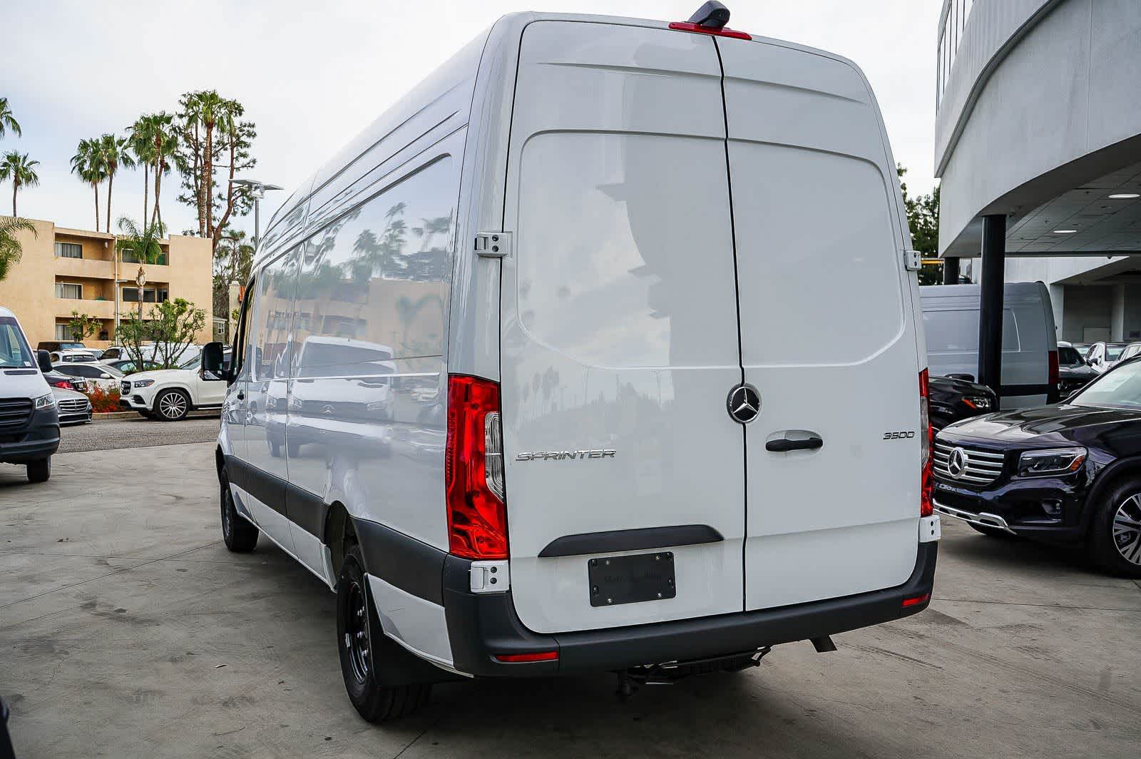 Thumbnail: 2026 Mercedes-Benz Sprinter - 6