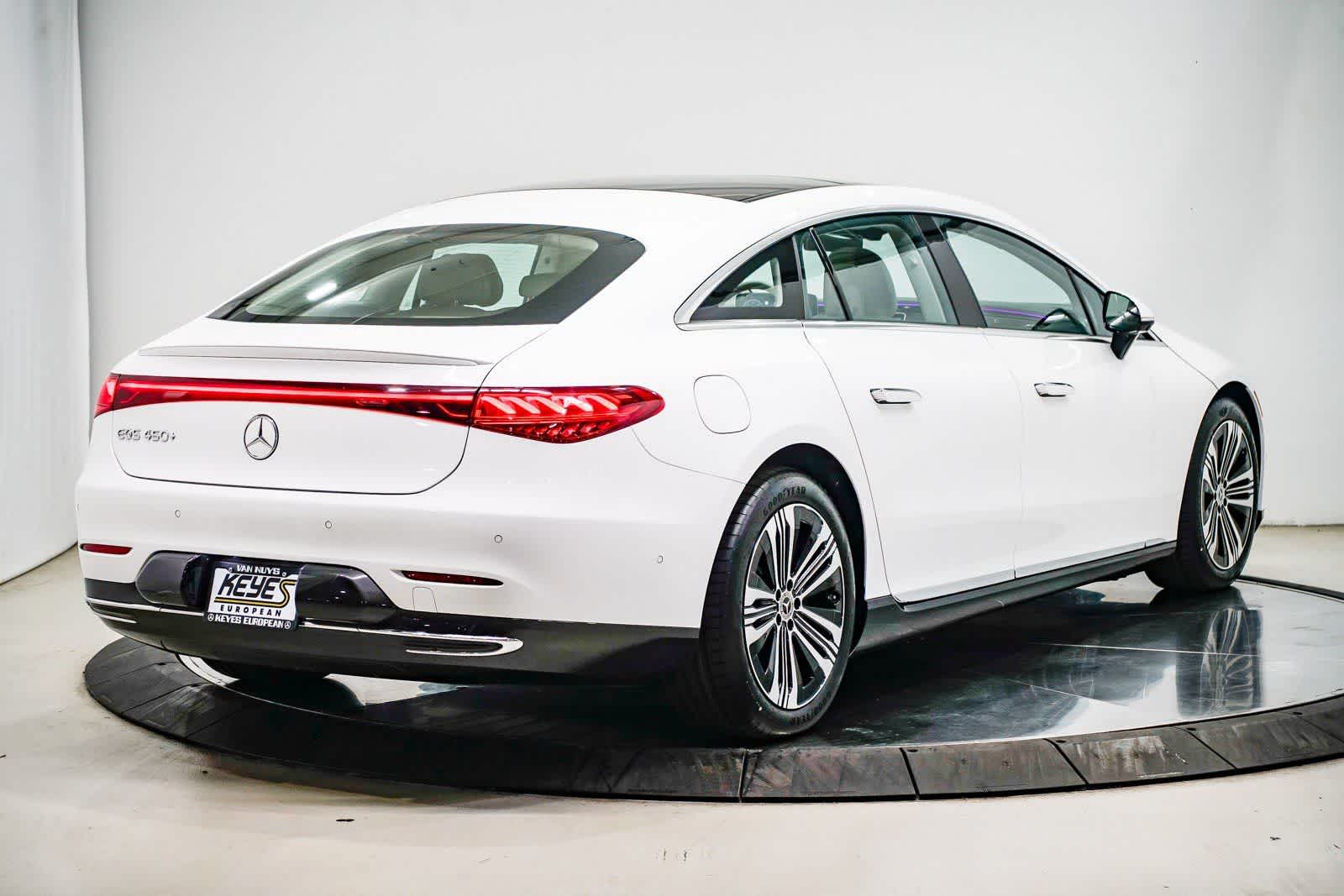 Thumbnail: 2023 Mercedes-Benz EQS - 4