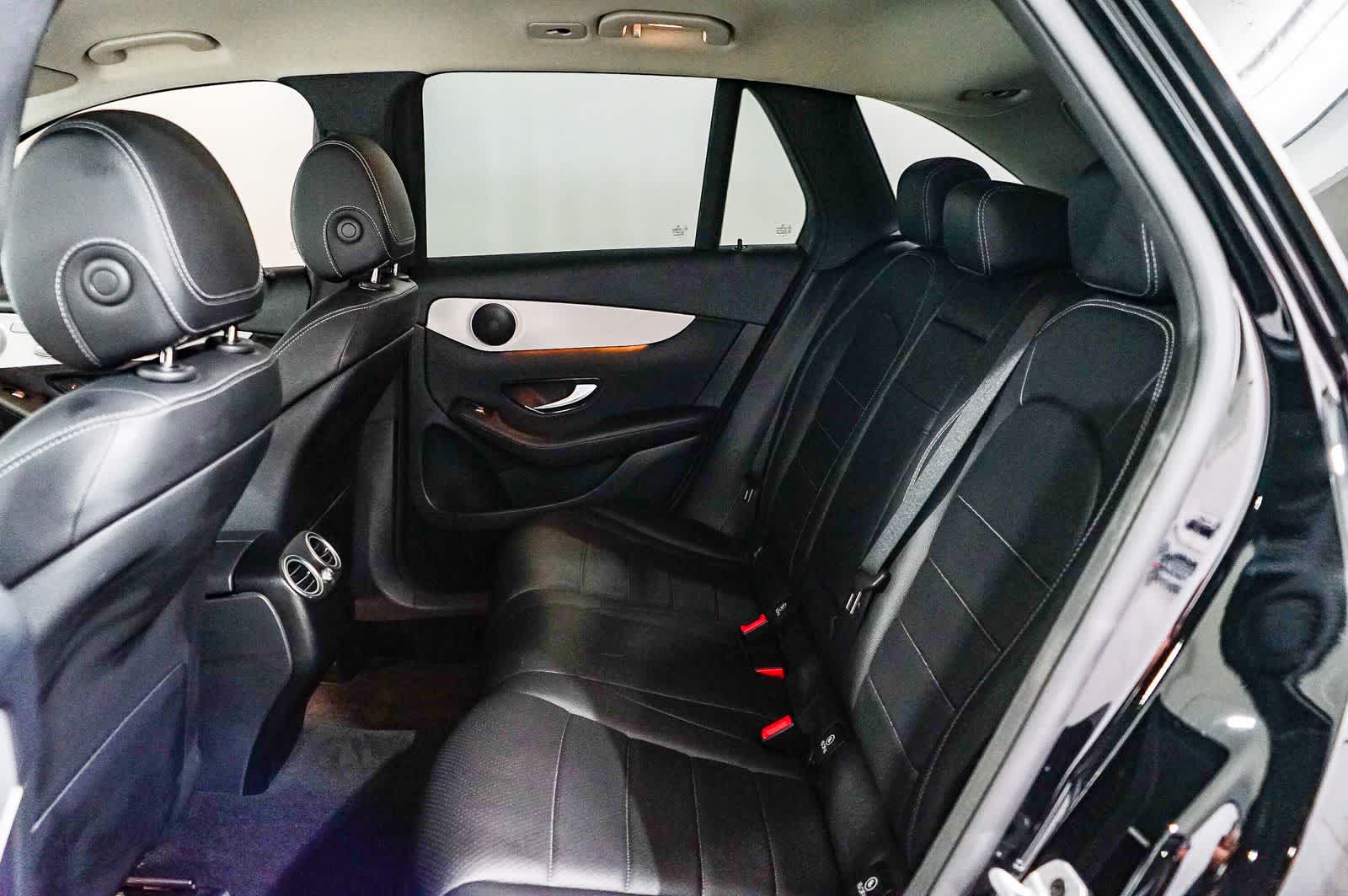 Thumbnail: 2022 Mercedes-Benz GLC - 16