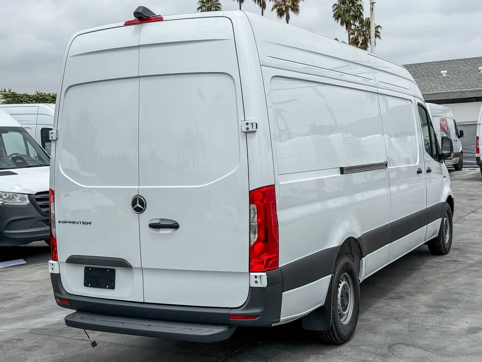 Thumbnail: 2024 Mercedes-Benz eSprinter - 4
