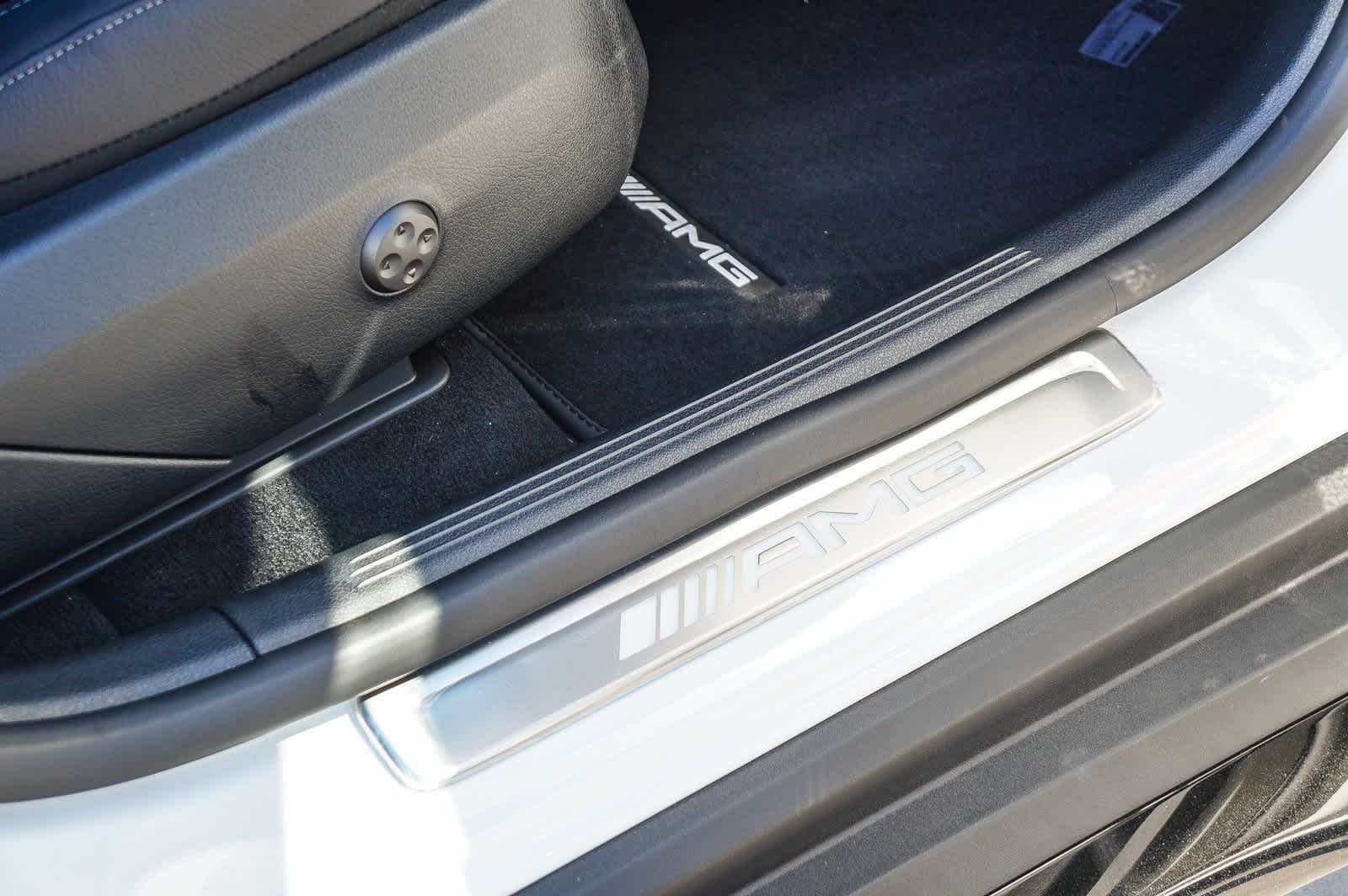 Thumbnail: 2025 Mercedes-Benz GLC - 16