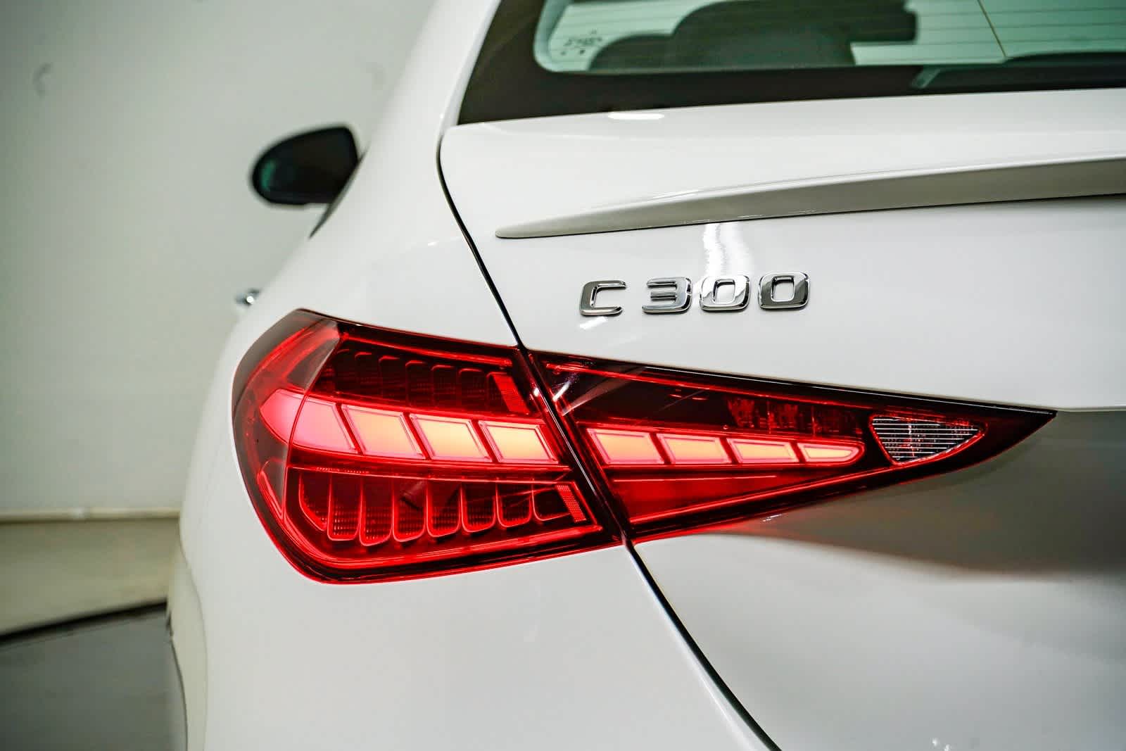 Thumbnail: 2025 Mercedes-Benz C-Class - 9