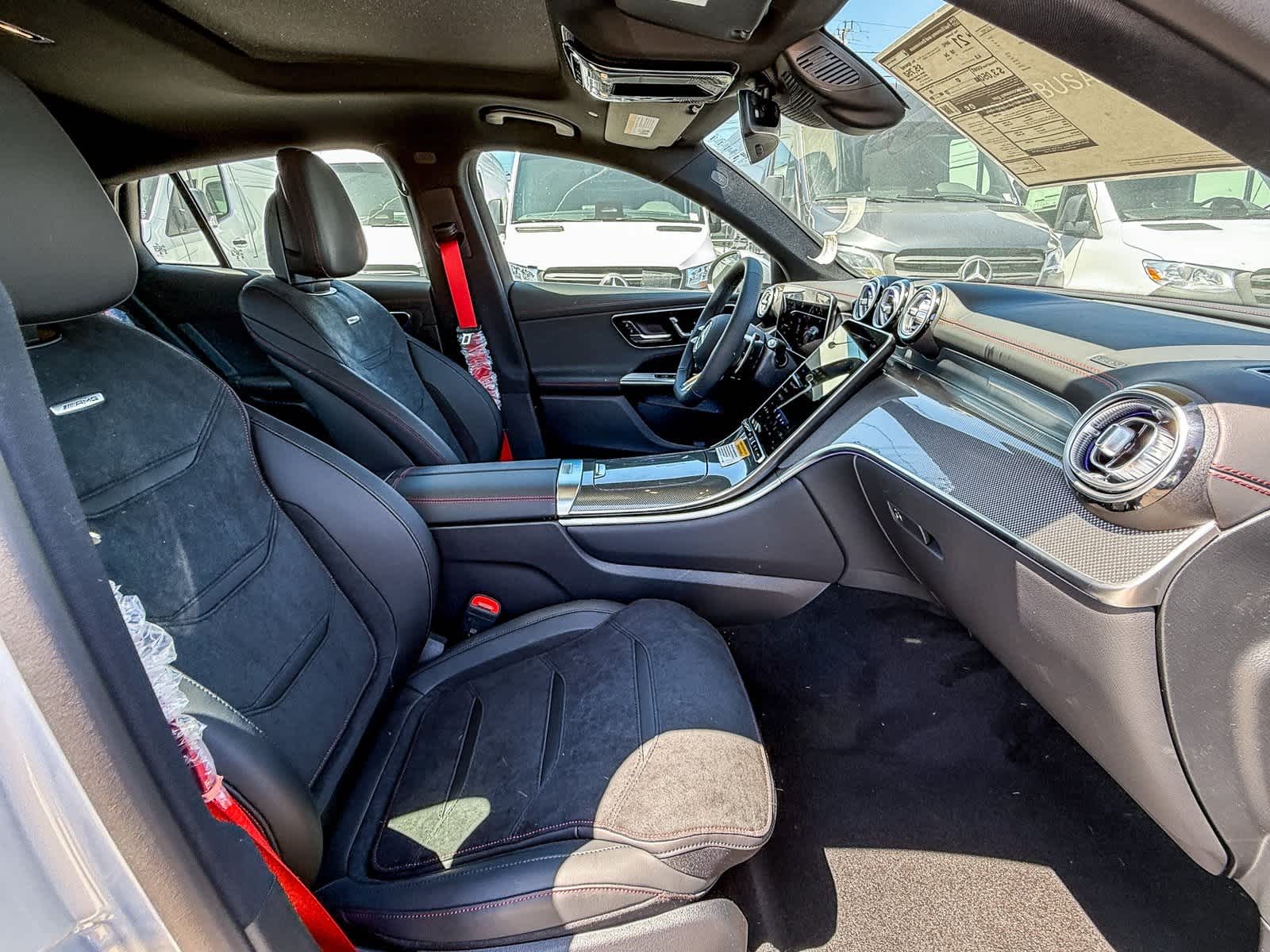 Thumbnail: 2025 Mercedes-Benz GLC - 17