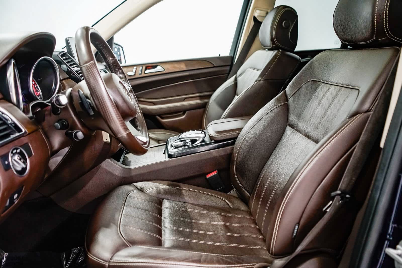 Thumbnail: 2017 Mercedes-Benz GLE - 17