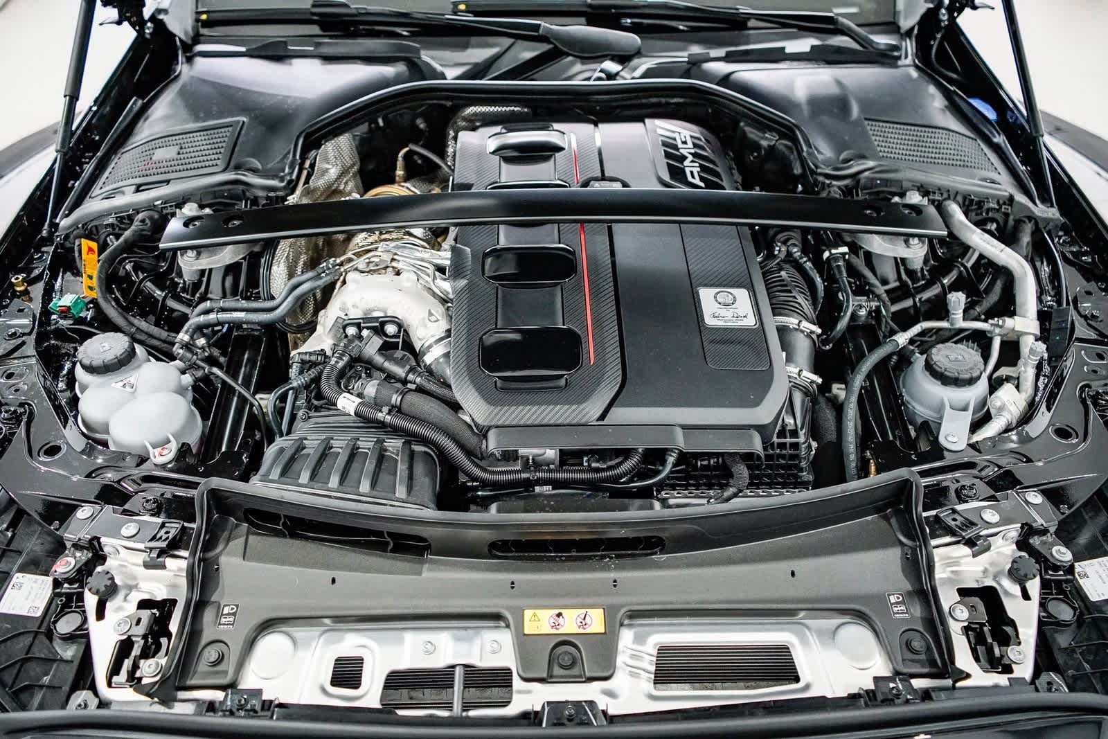 Thumbnail: 2025 Mercedes-Benz C-Class - 12