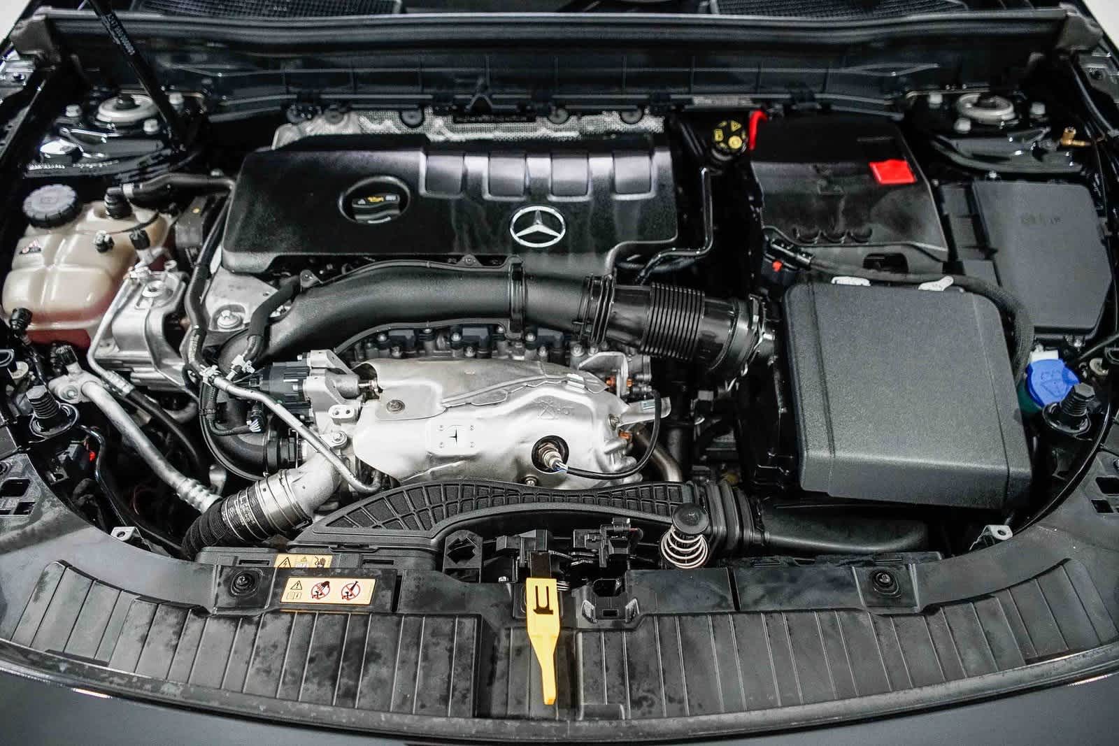 Thumbnail: 2022 Mercedes-Benz GLB - 26