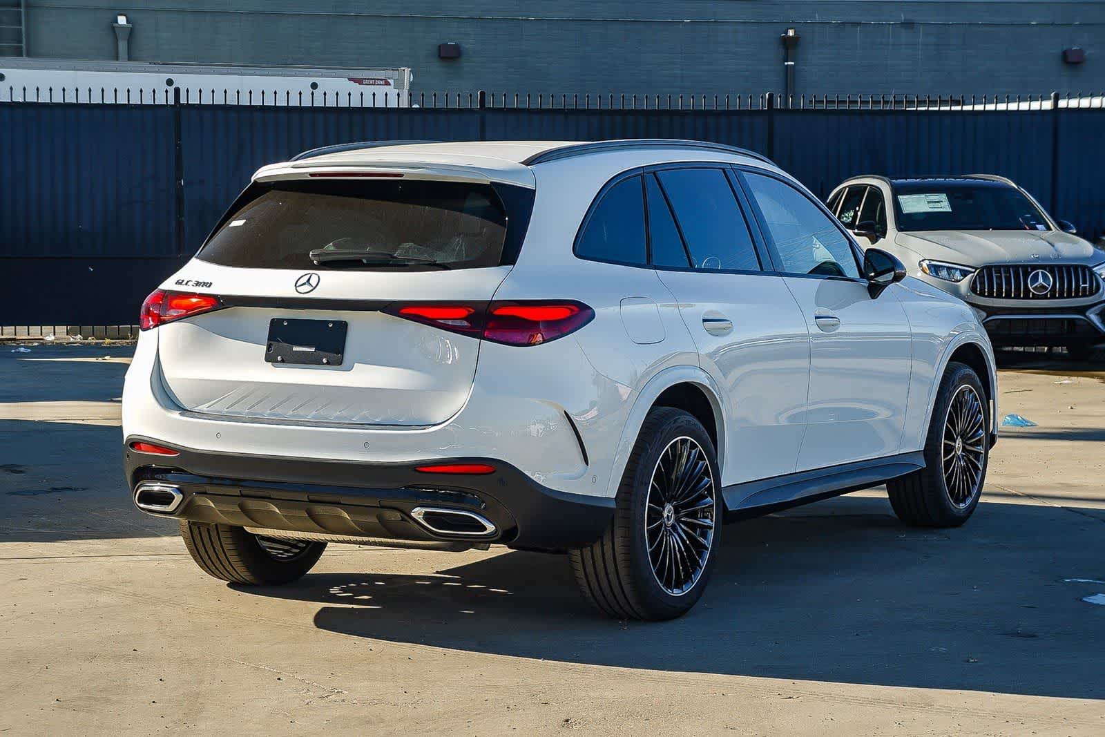 Thumbnail: 2026 Mercedes-Benz GLC - 4
