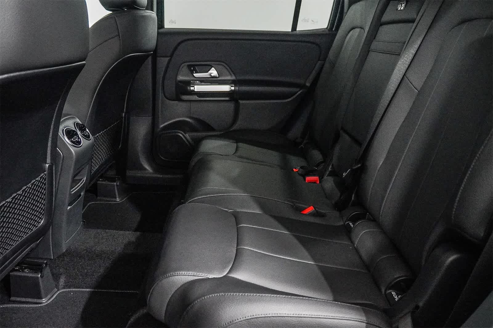 Thumbnail: 2025 Mercedes-Benz GLB - 21