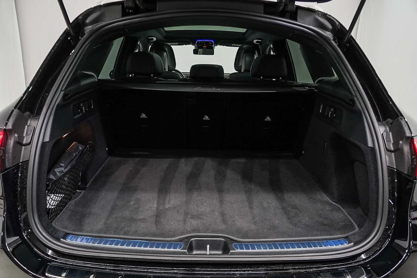 Thumbnail: 2025 Mercedes-Benz GLC - 29