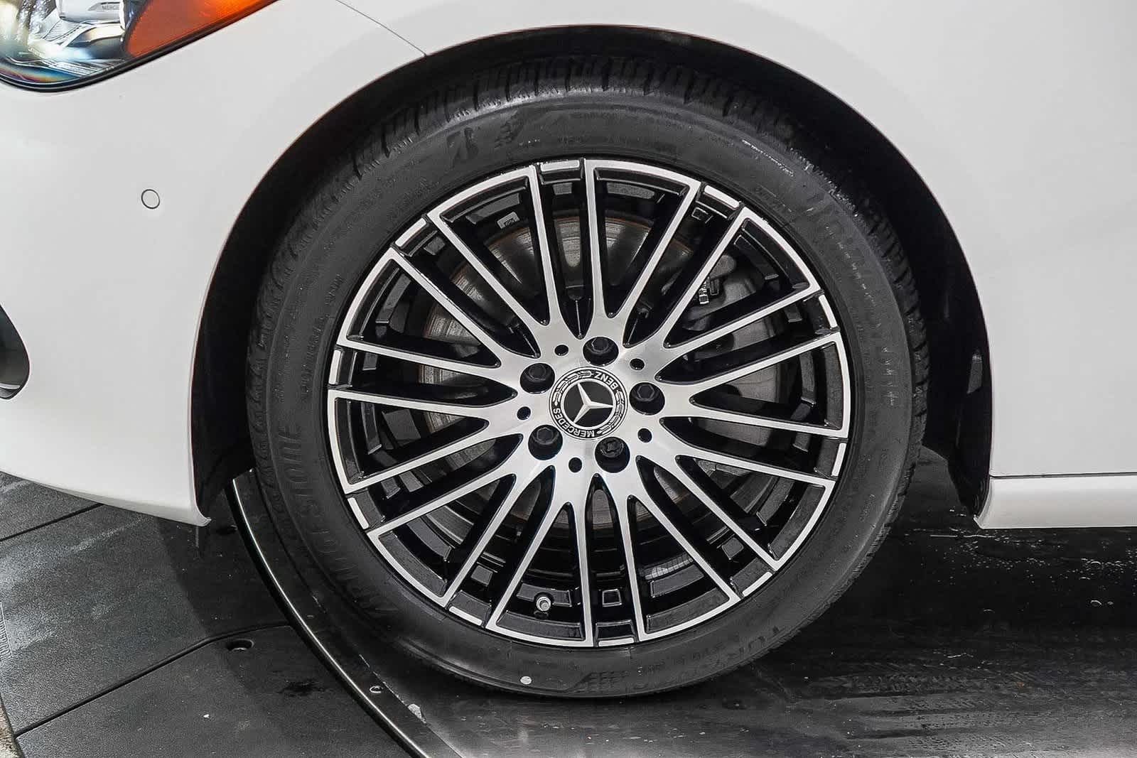 Thumbnail: 2023 Mercedes-Benz C-Class - 10