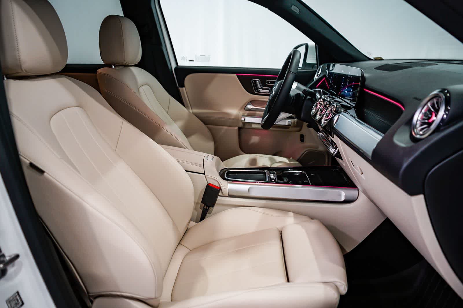 Thumbnail: 2026 Mercedes-Benz GLB - 16