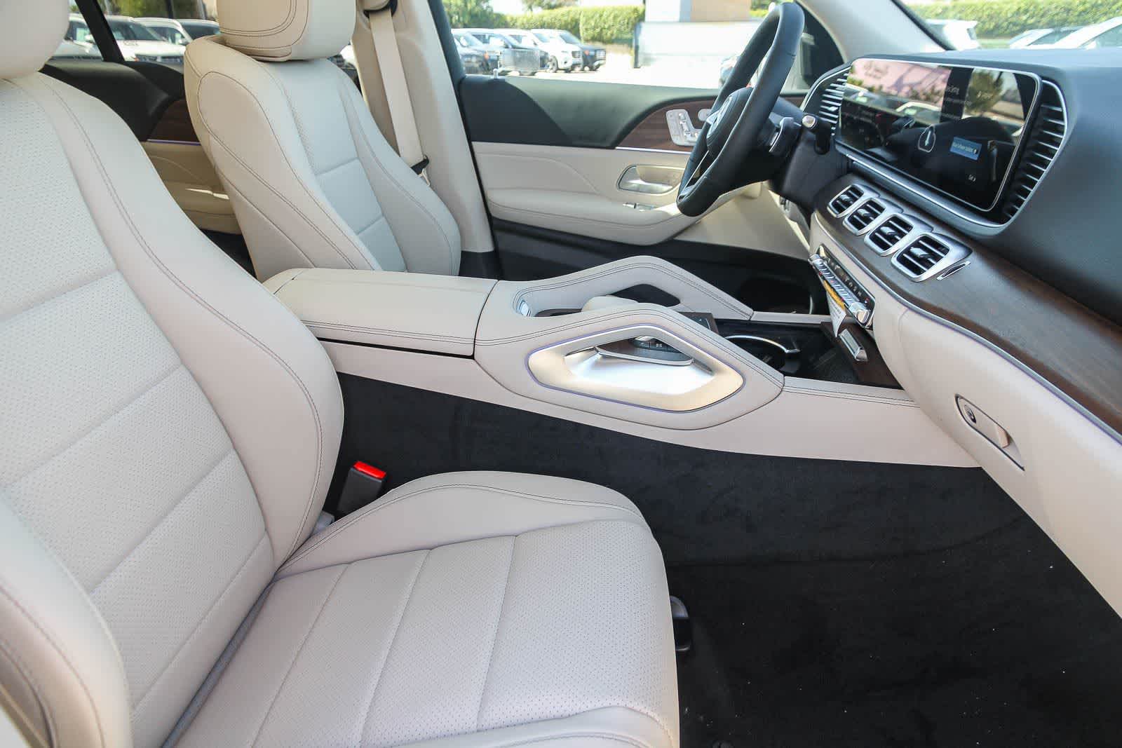 Thumbnail: 2026 Mercedes-Benz GLE - 17