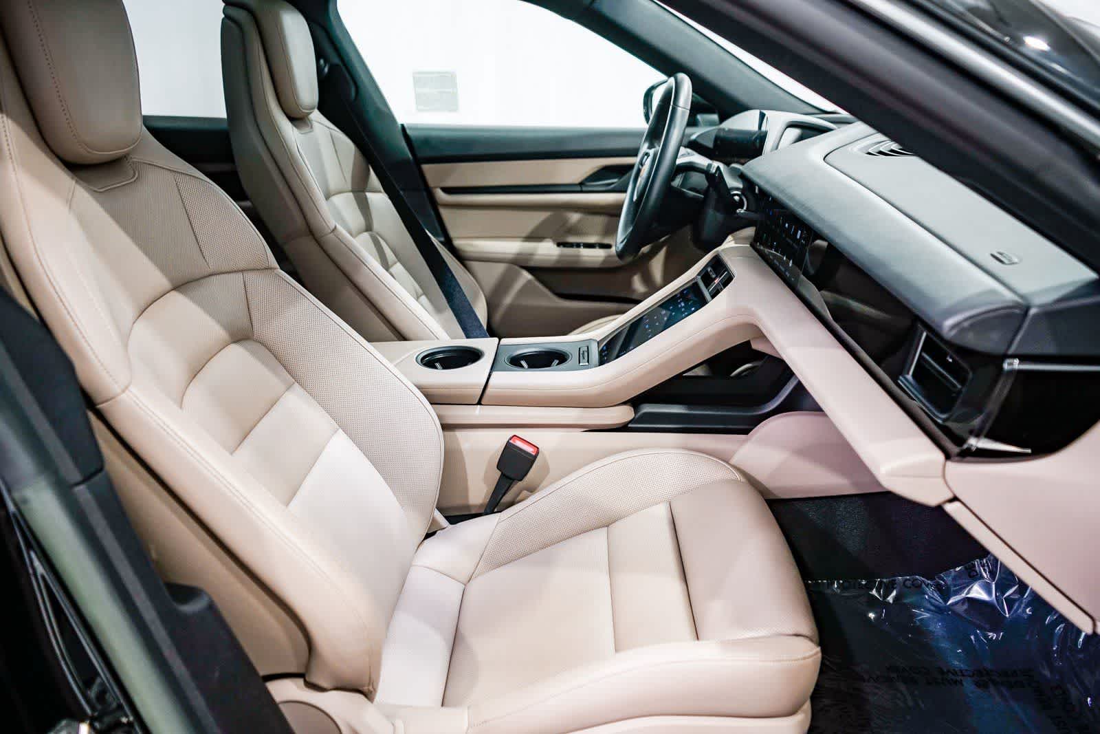 Thumbnail: 2023 Porsche Taycan - 17