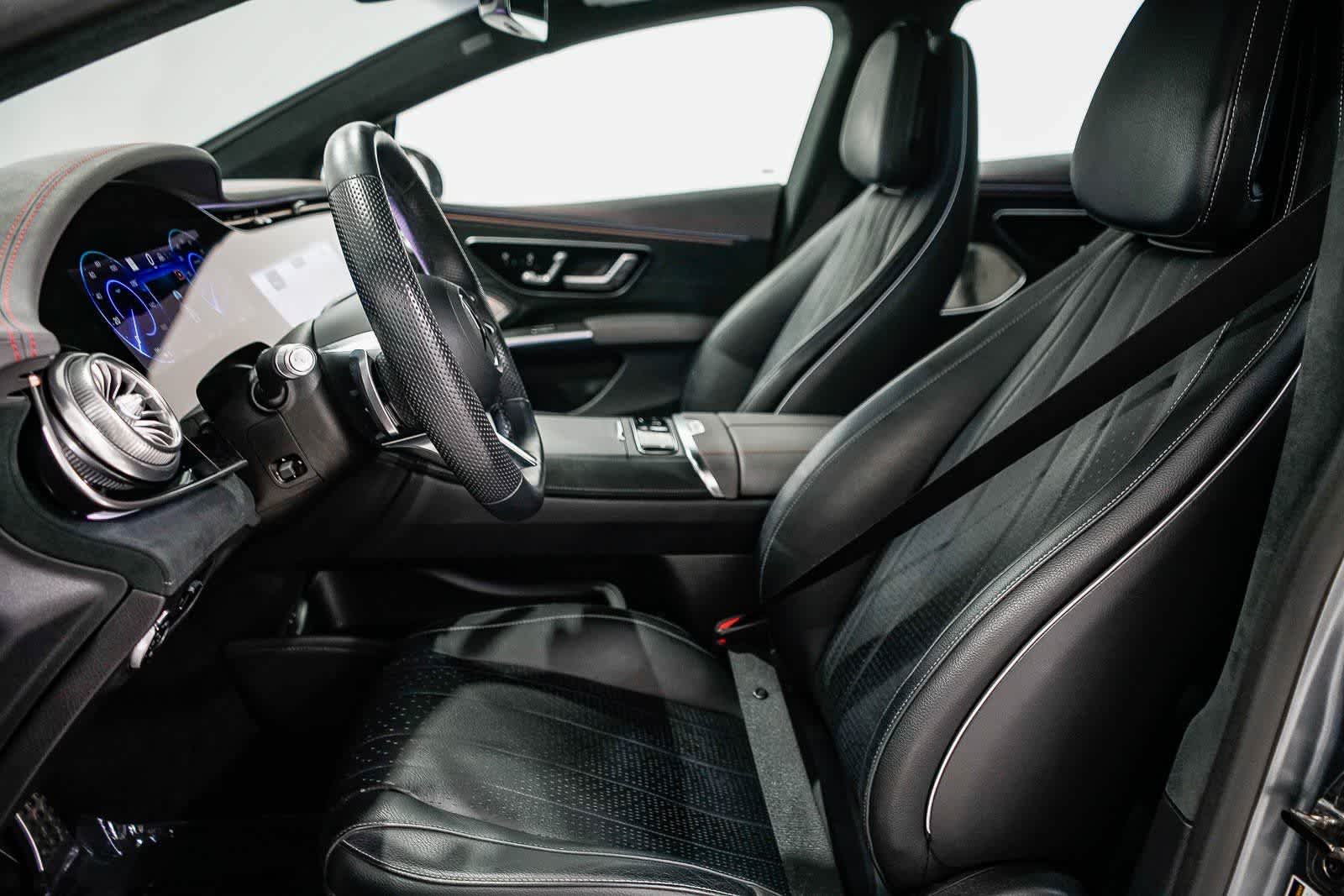 Thumbnail: 2023 Mercedes-Benz EQS - 17