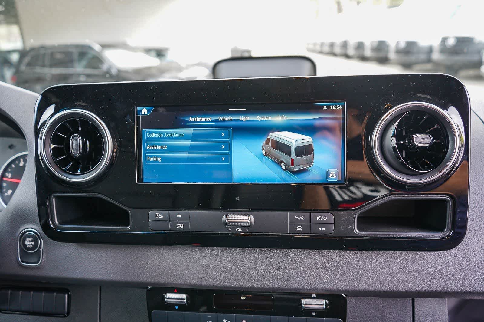 Thumbnail: 2026 Mercedes-Benz Sprinter - 14