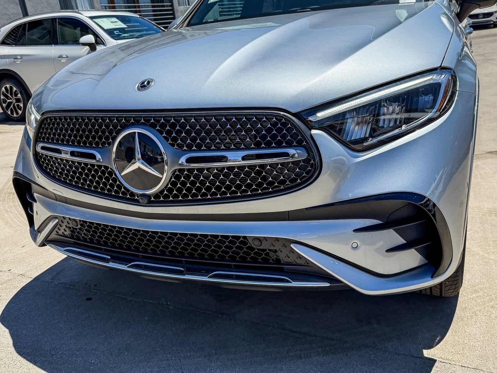 Thumbnail: 2025 Mercedes-Benz GLC - 11