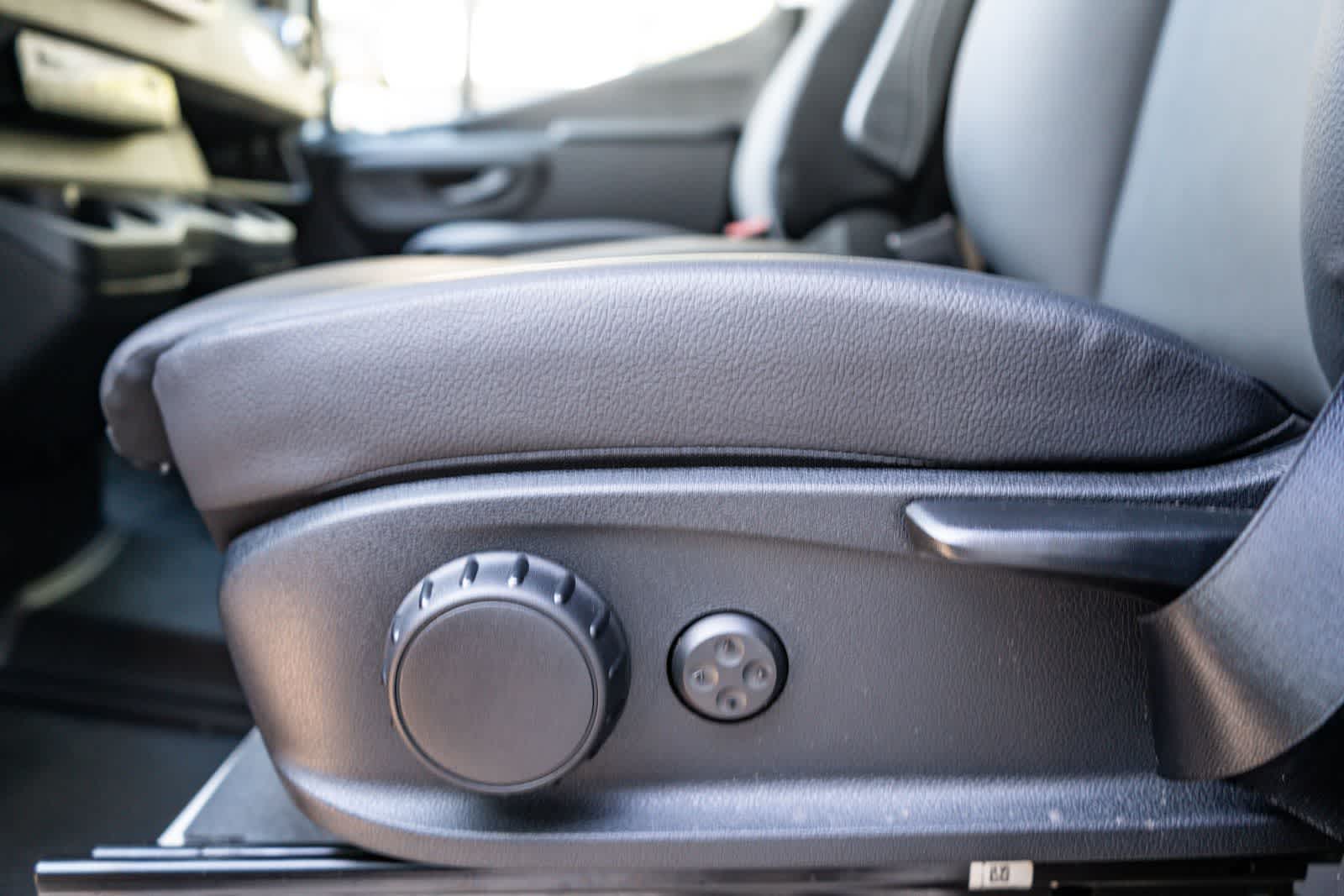 Thumbnail: 2026 Mercedes-Benz Sprinter - 22