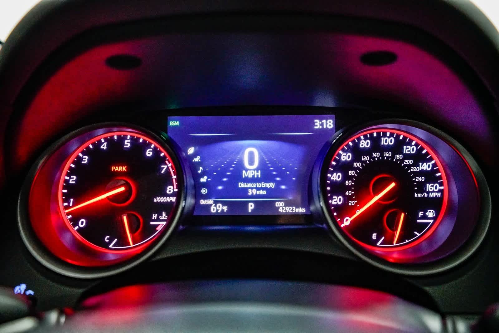 Thumbnail: 2021 Toyota Camry - 24