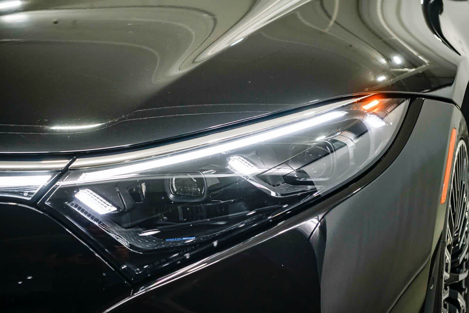 Thumbnail: 2023 Mercedes-Benz EQS - 7