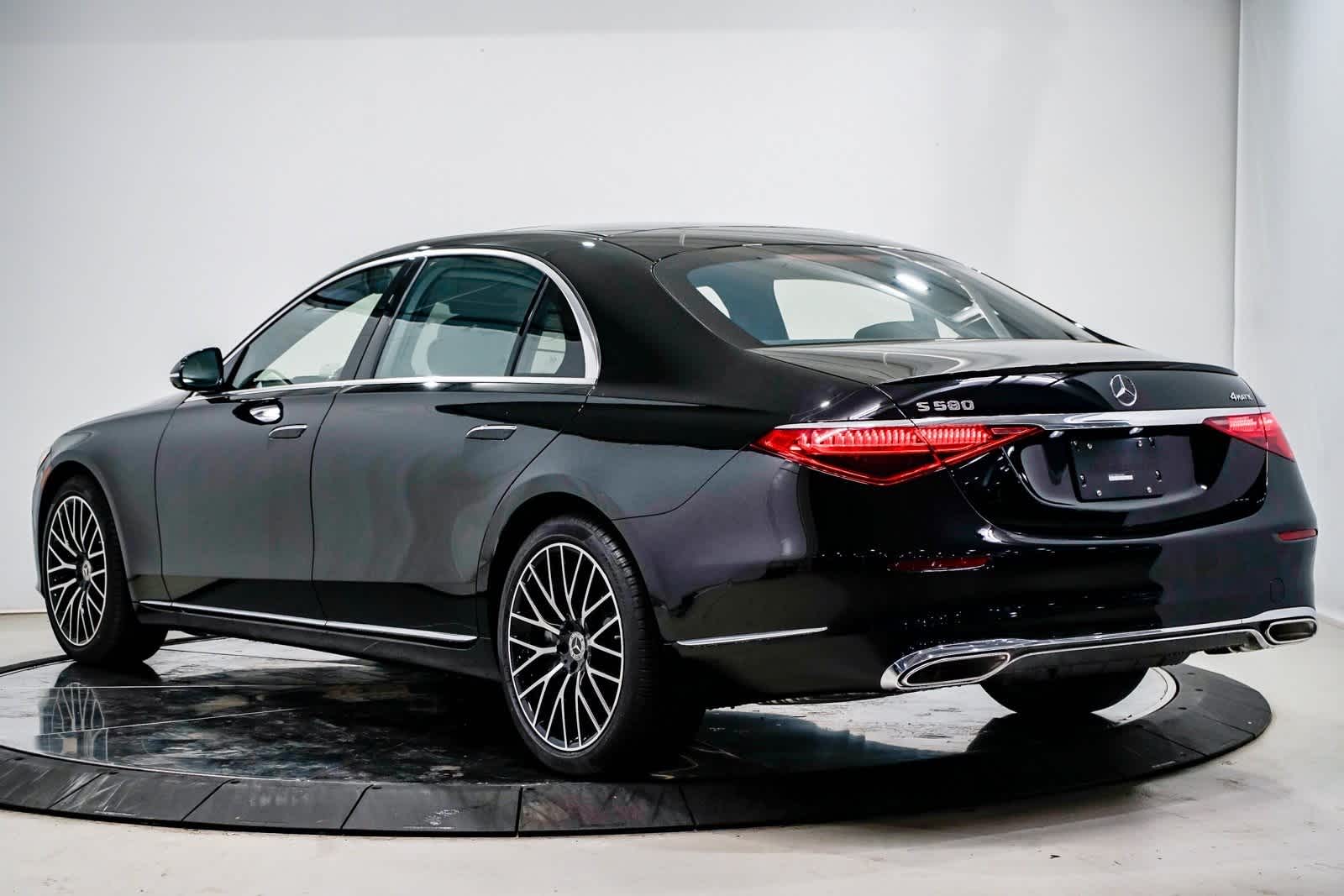 Thumbnail: 2025 Mercedes-Benz S-Class - 2