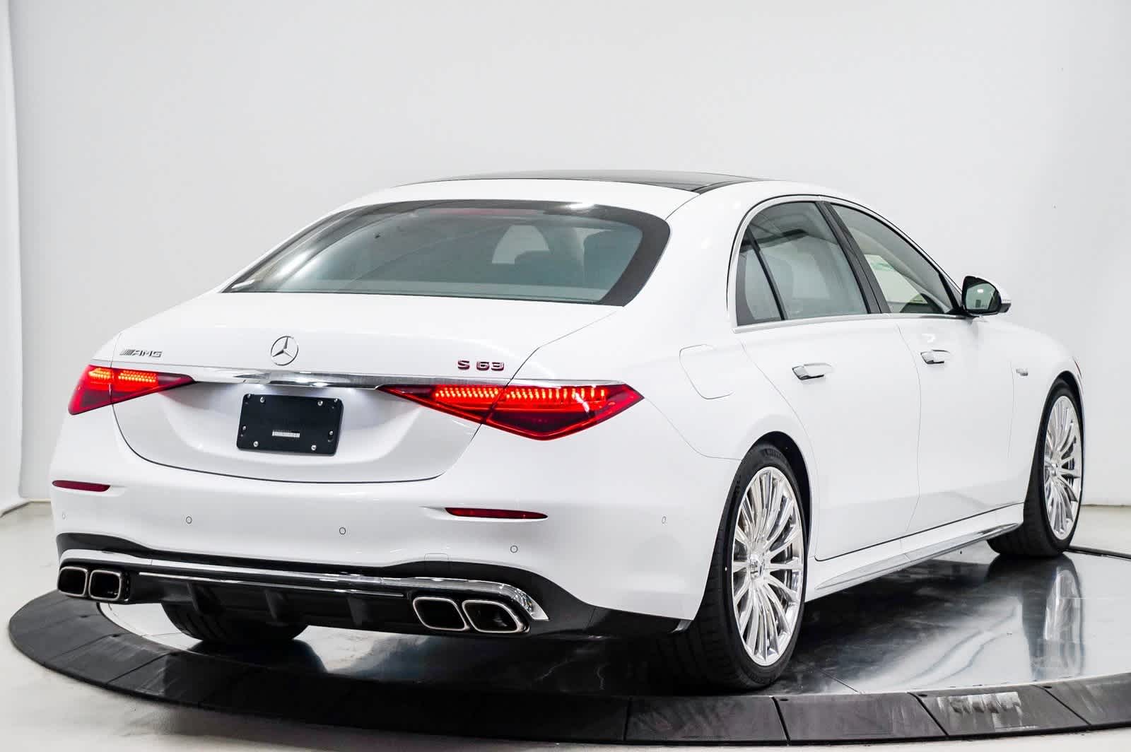 Thumbnail: 2025 Mercedes-Benz S-Class - 4