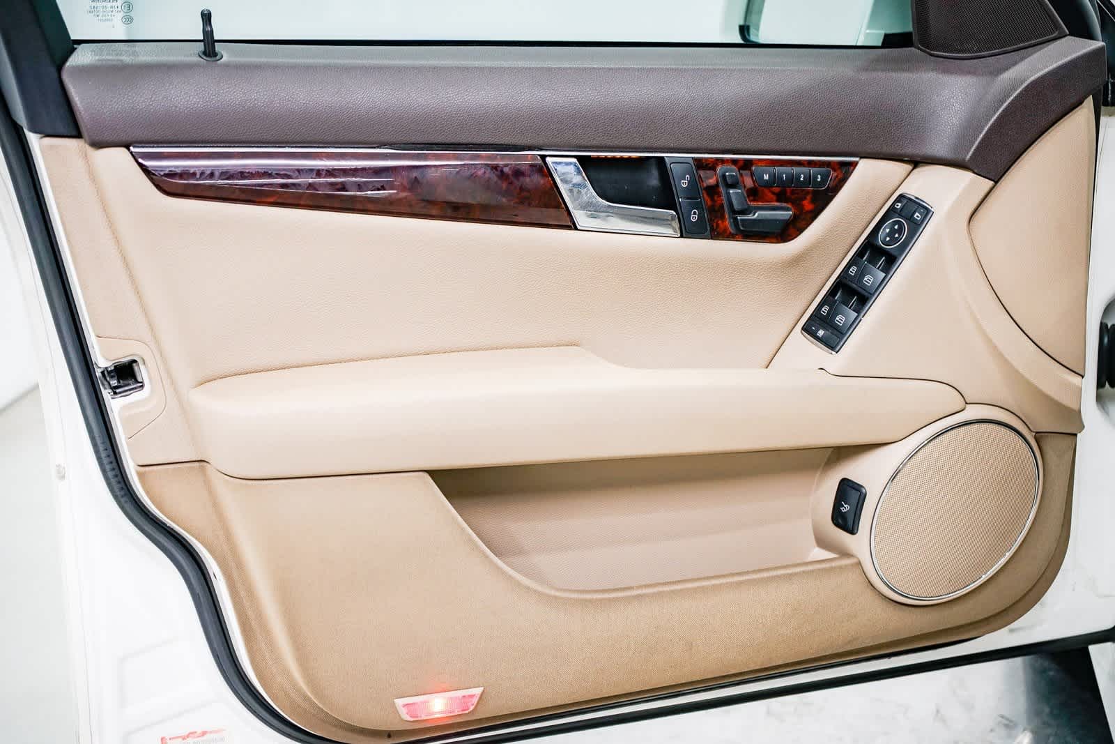 Thumbnail: 2010 Mercedes-Benz C-Class - 18