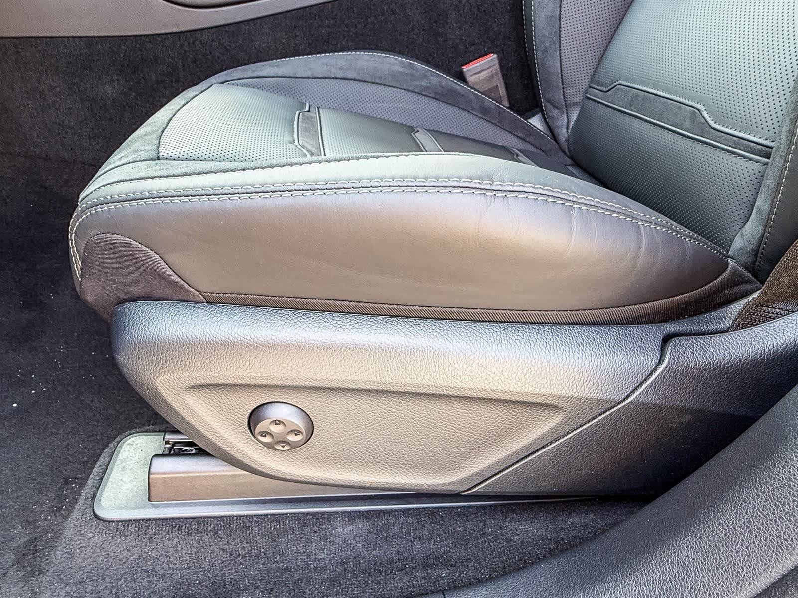 Thumbnail: 2025 Mercedes-Benz GLE - 22