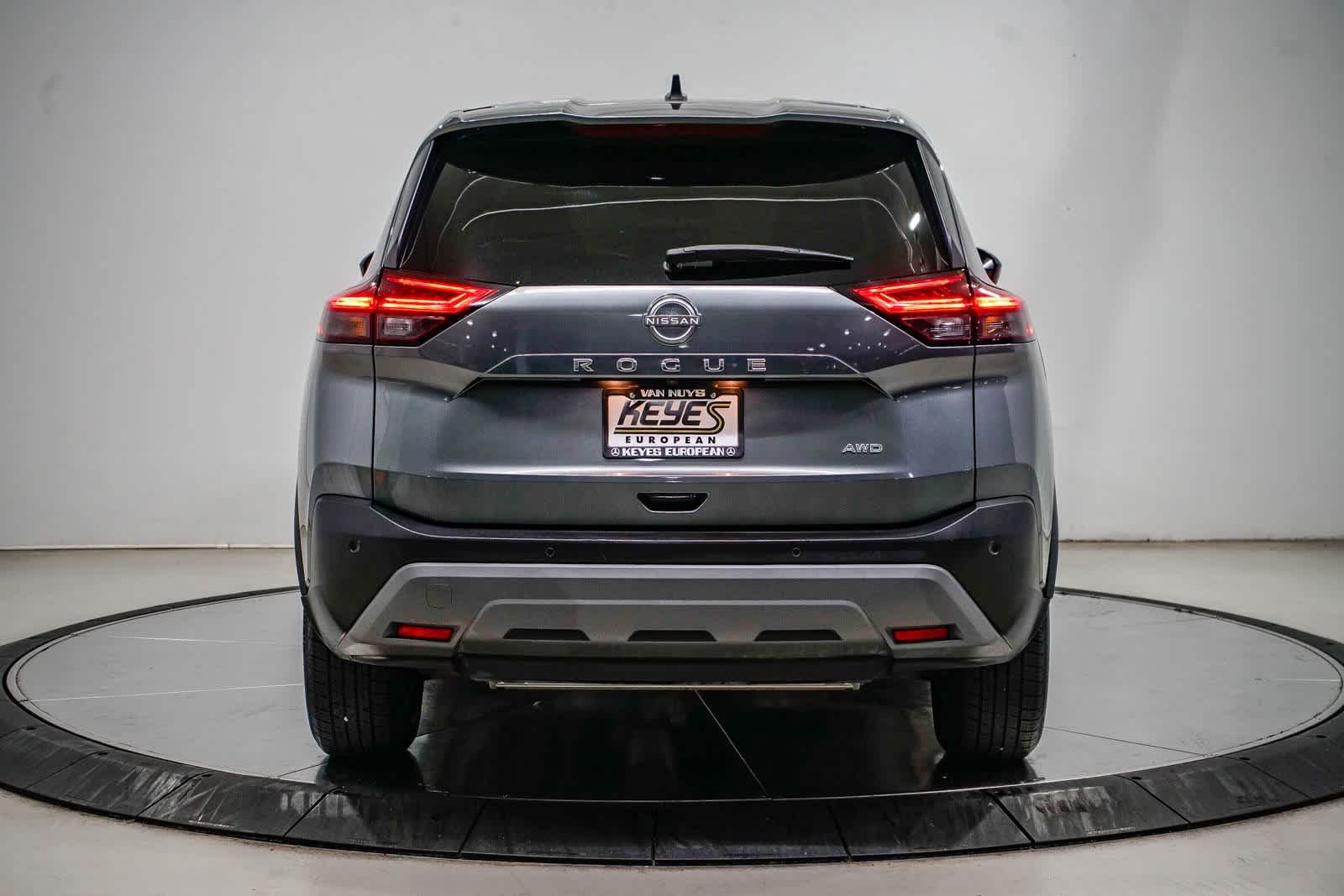 Thumbnail: 2023 Nissan Rogue - 3