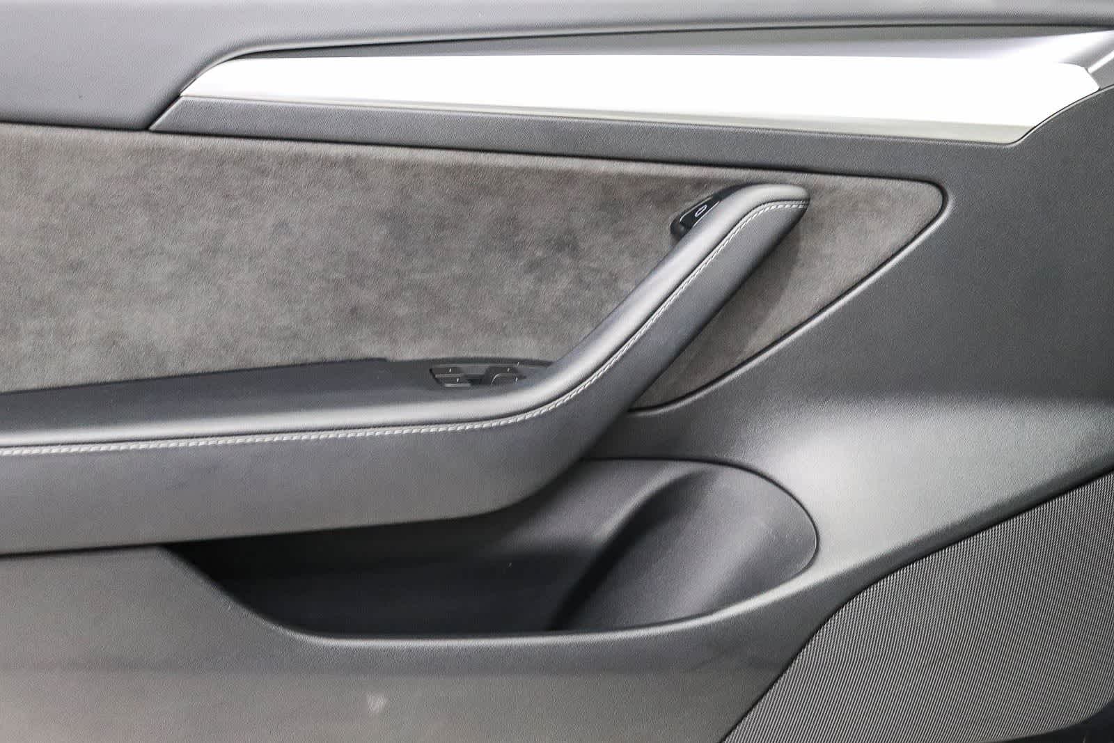 Thumbnail: 2023 Tesla Model 3 - 22