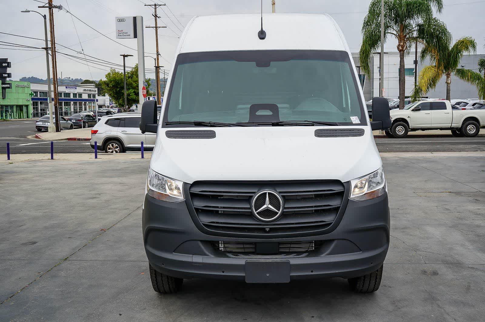 Thumbnail: 2026 Mercedes-Benz Sprinter - 2