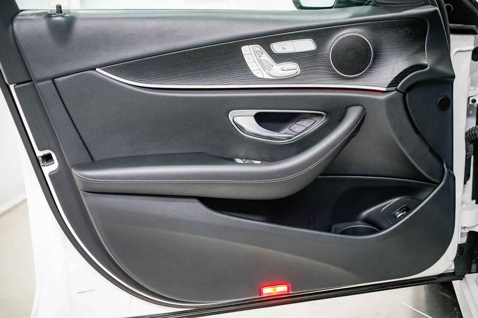 Thumbnail: 2022 Mercedes-Benz E-Class - 19