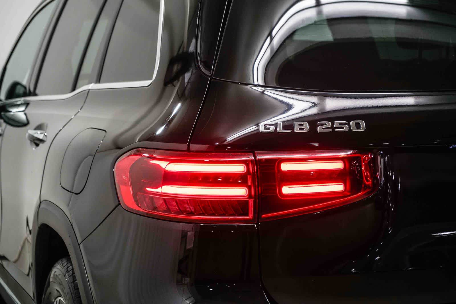 Thumbnail: 2026 Mercedes-Benz GLB - 9