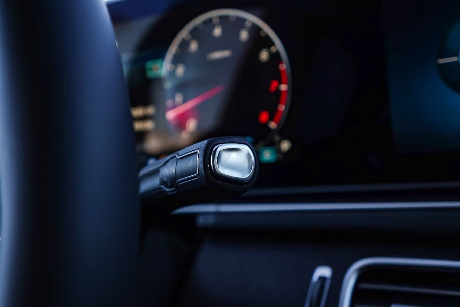 Thumbnail: 2026 Mercedes-Benz GLE - 26