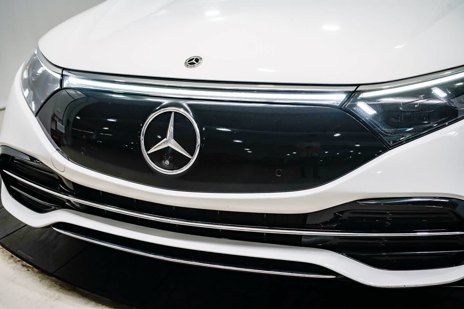 Thumbnail: 2023 Mercedes-Benz EQS - 8