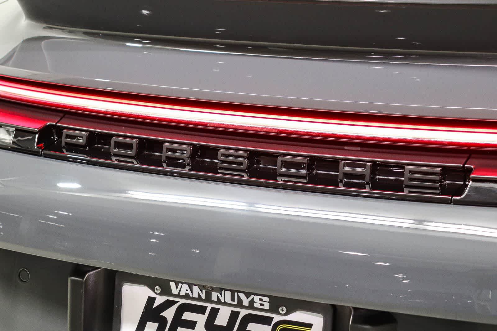 Thumbnail: 2026 Porsche 911 - 11