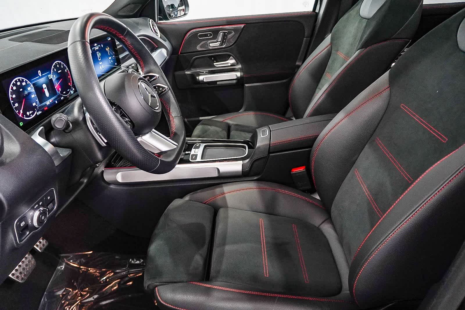 Thumbnail: 2025 Mercedes-Benz GLB - 20