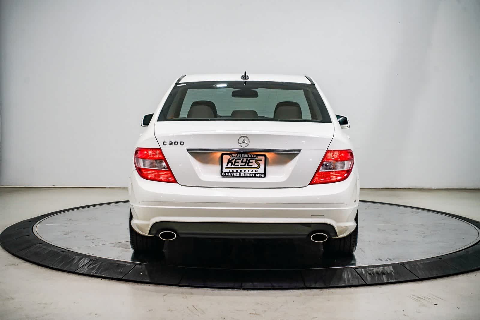 Thumbnail: 2010 Mercedes-Benz C-Class - 3