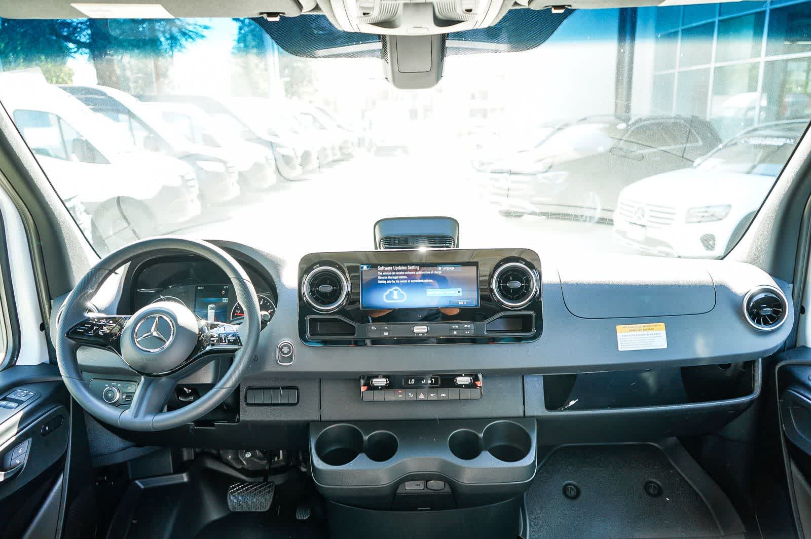 Thumbnail: 2026 Mercedes-Benz Sprinter - 12