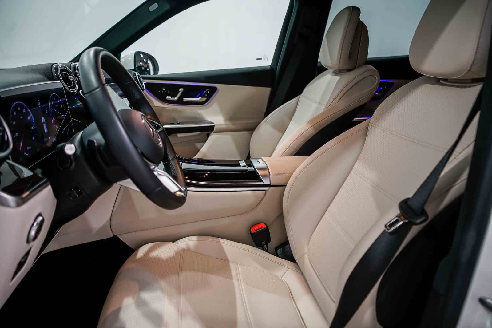 Thumbnail: 2025 Mercedes-Benz GLC - 17