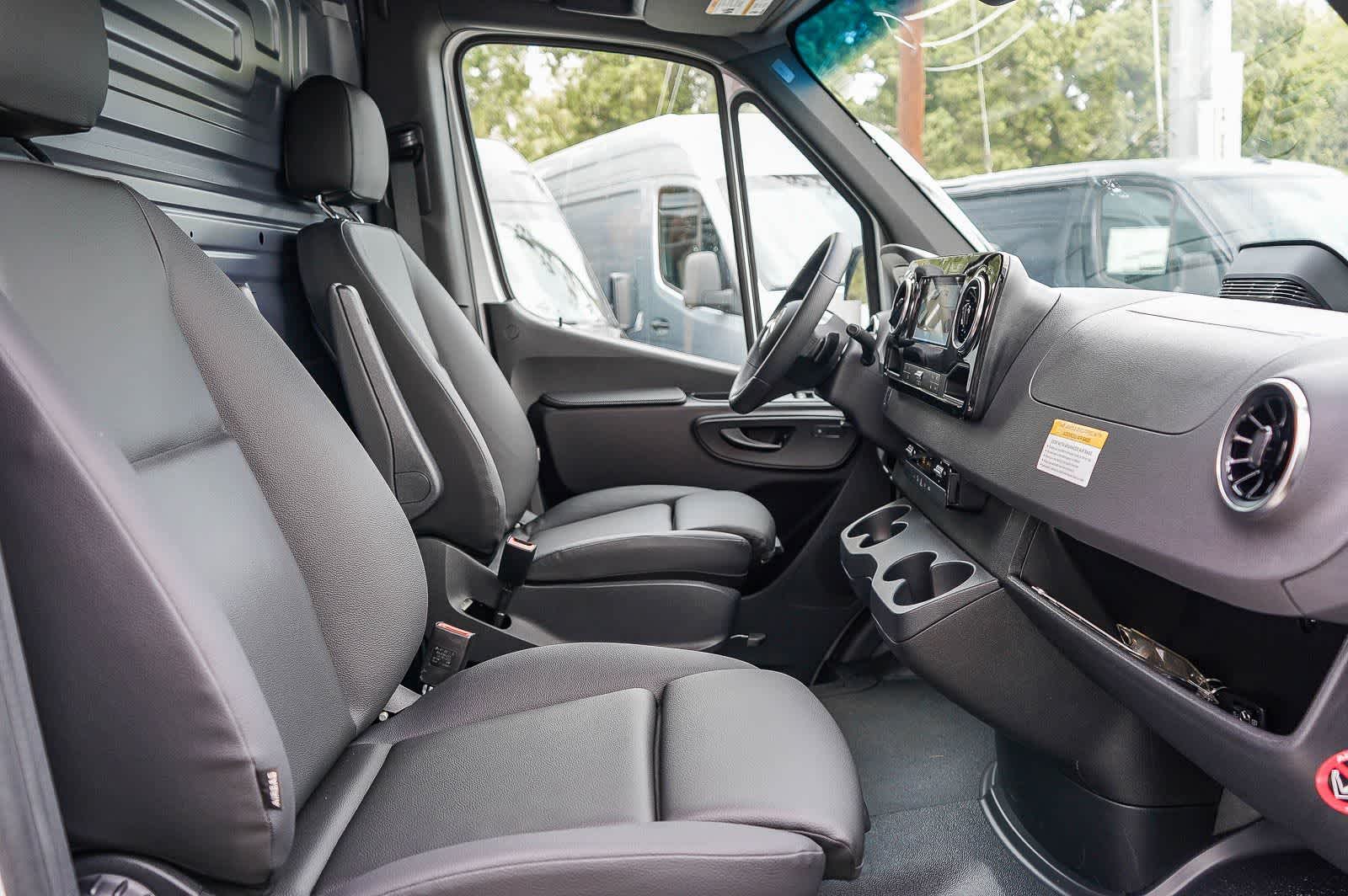 Thumbnail: 2026 Mercedes-Benz Sprinter - 19