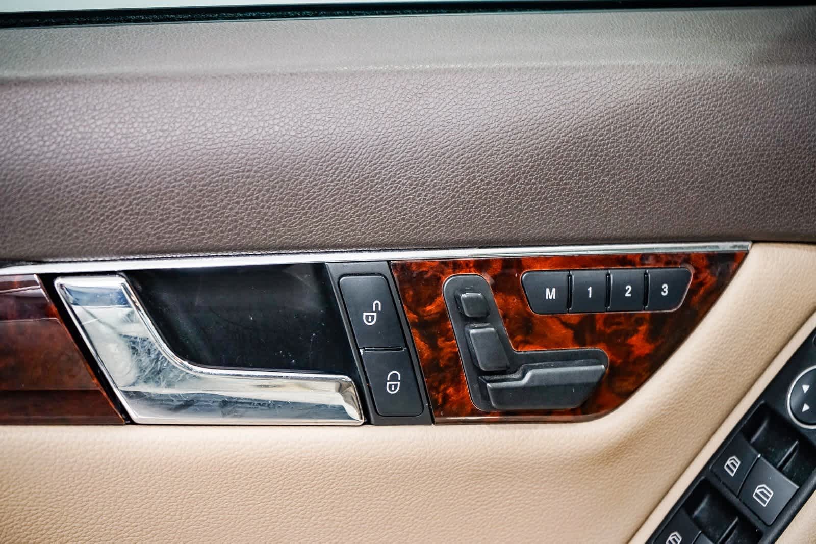 Thumbnail: 2010 Mercedes-Benz C-Class - 19