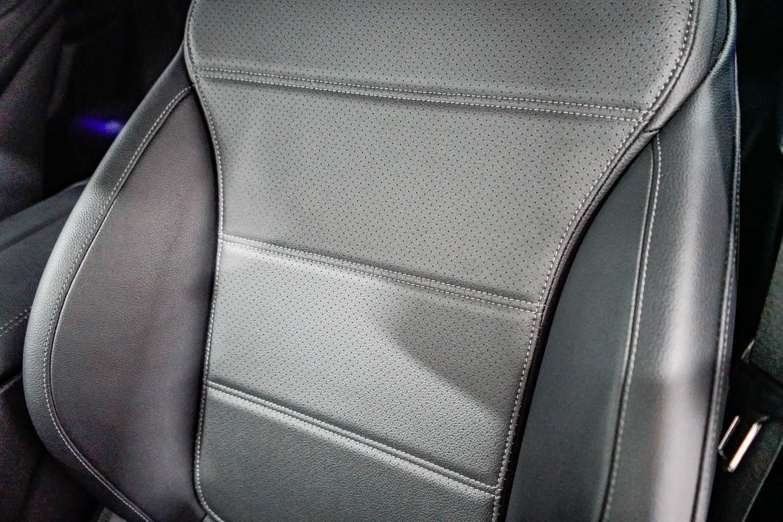 Thumbnail: 2025 Mercedes-Benz GLC - 25